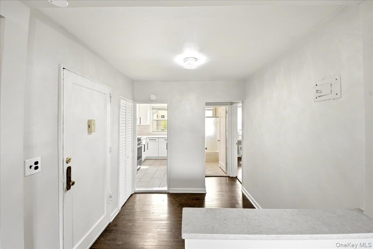 12 Wainwright Ave #1B - Photo 7 of 14