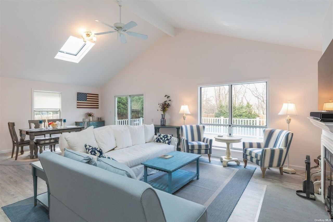 37 Halsey Rd - Photo 3 of 17