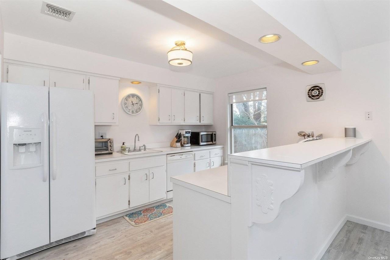 37 Halsey Rd - Photo 6 of 17