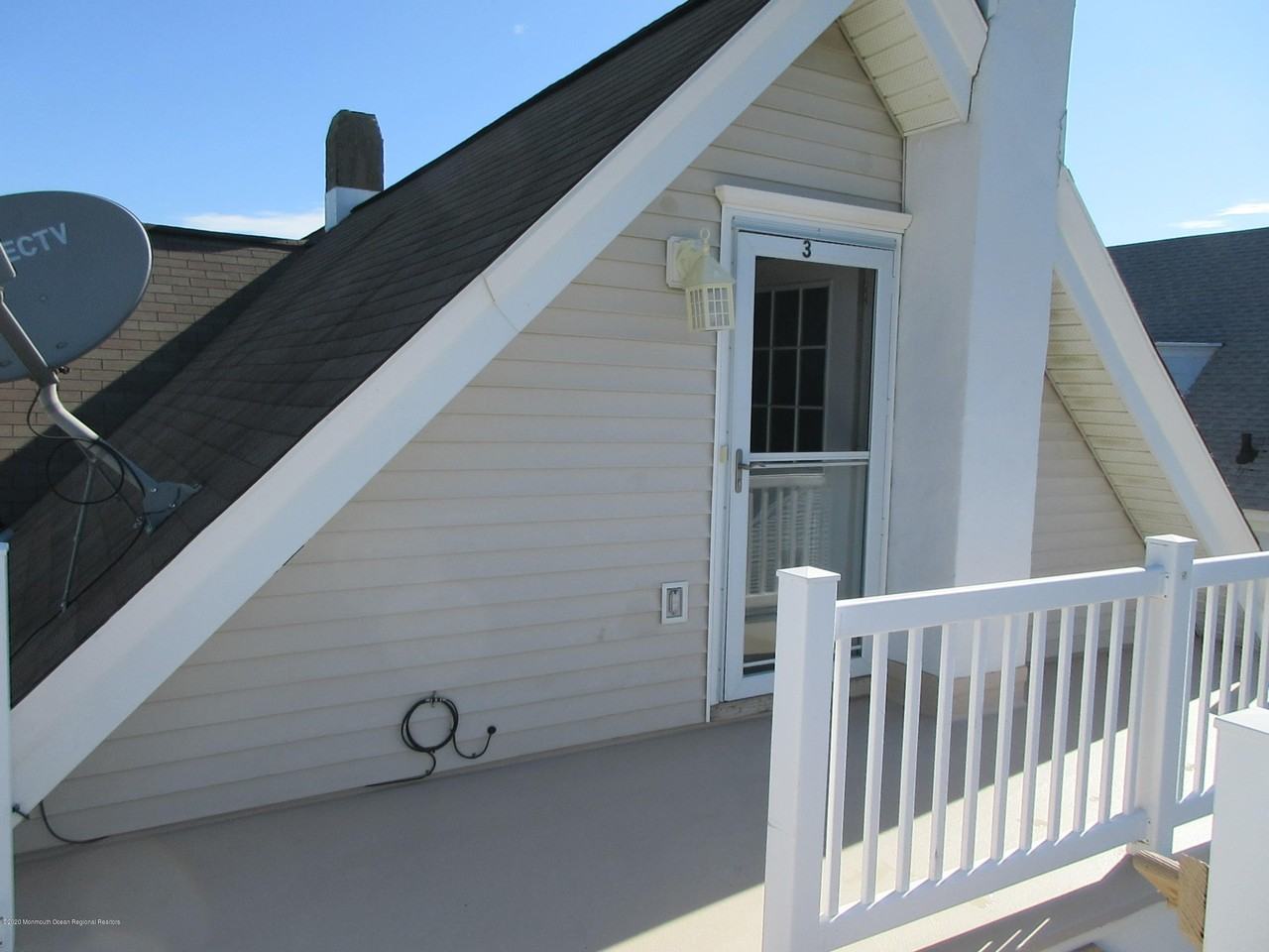 205 11th Ave #3 - Photo 3 of 12