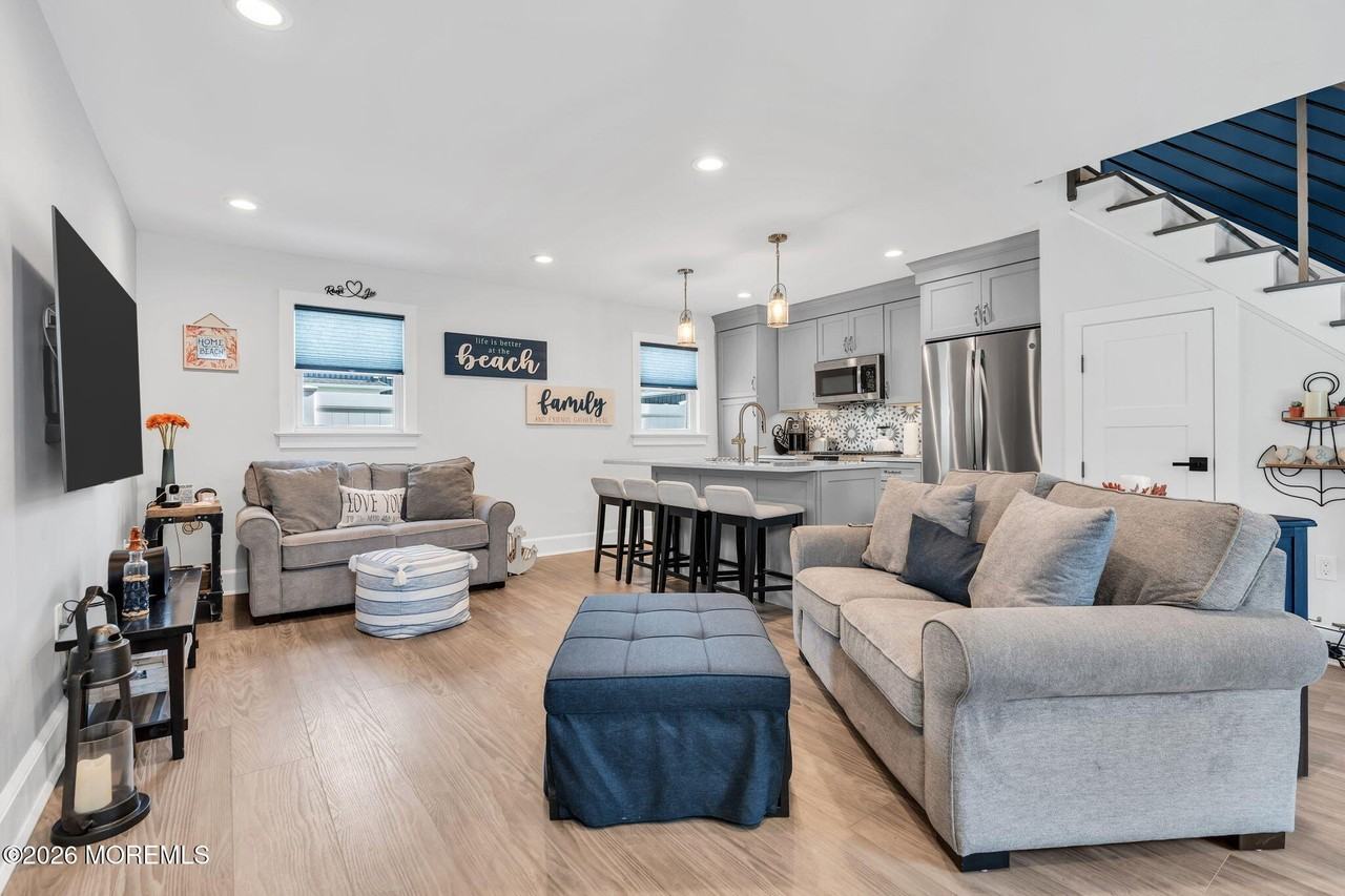 502 12th Ave #REAR - Photo 3 of 29