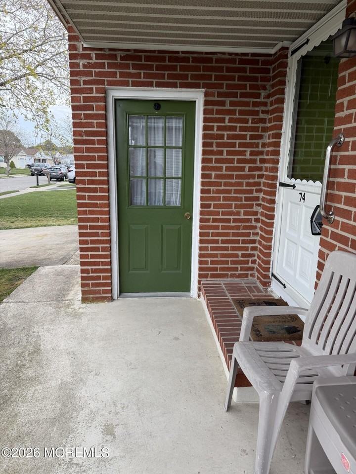 74 Virgin Islands Dr - Photo 2 of 10