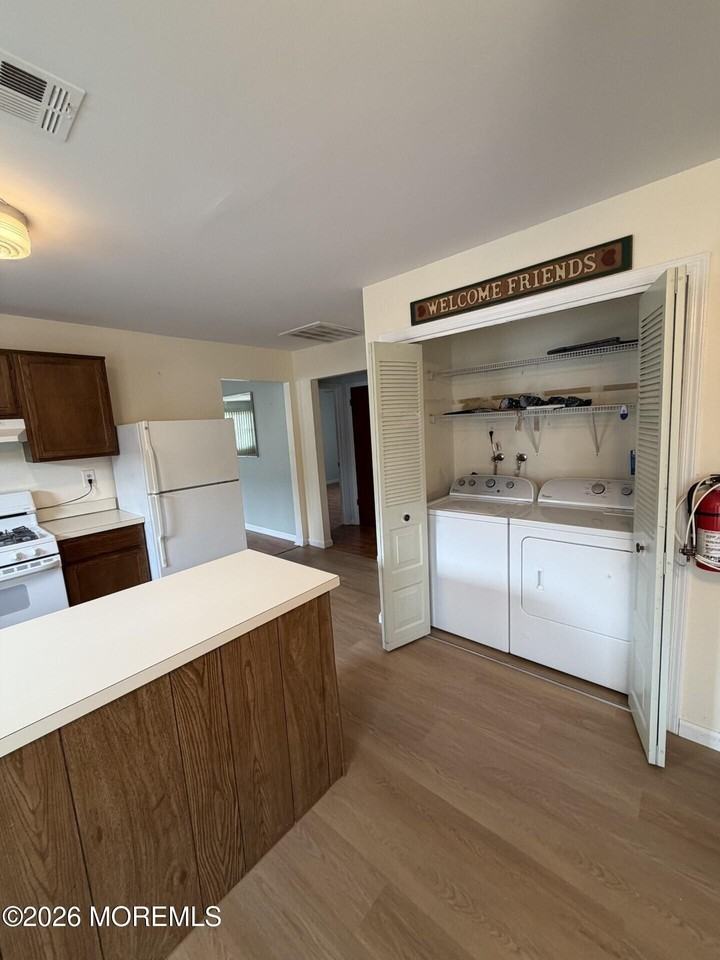 74 Virgin Islands Dr - Photo 7 of 10