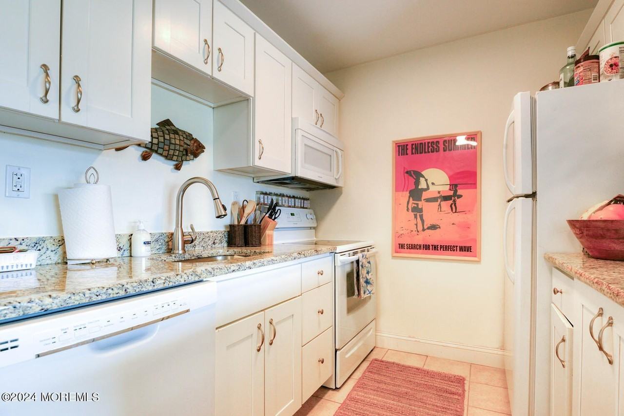 96 5th Ave #4 - Photo 4 of 17