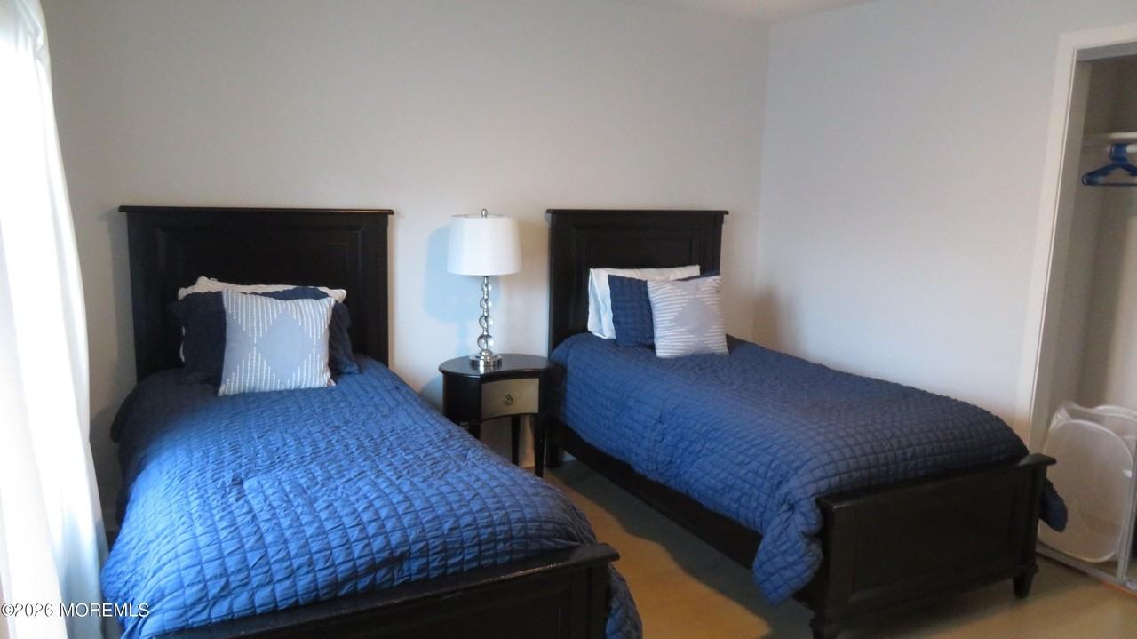 165 Sunset Ln - Photo 4 of 15