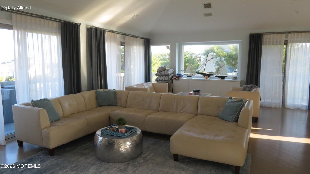 165 Sunset Ln - Photo 5 of 15