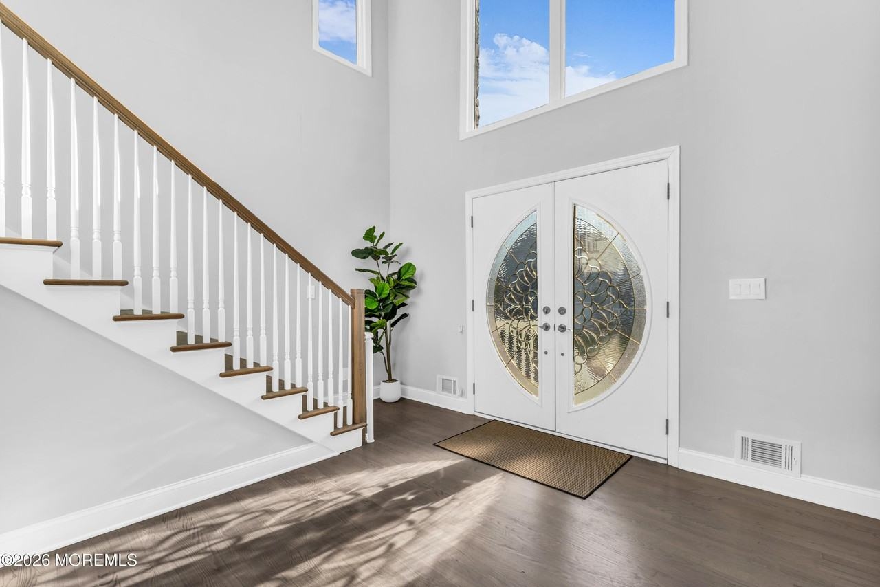 3330 Windsor Ave - Photo 2 of 45