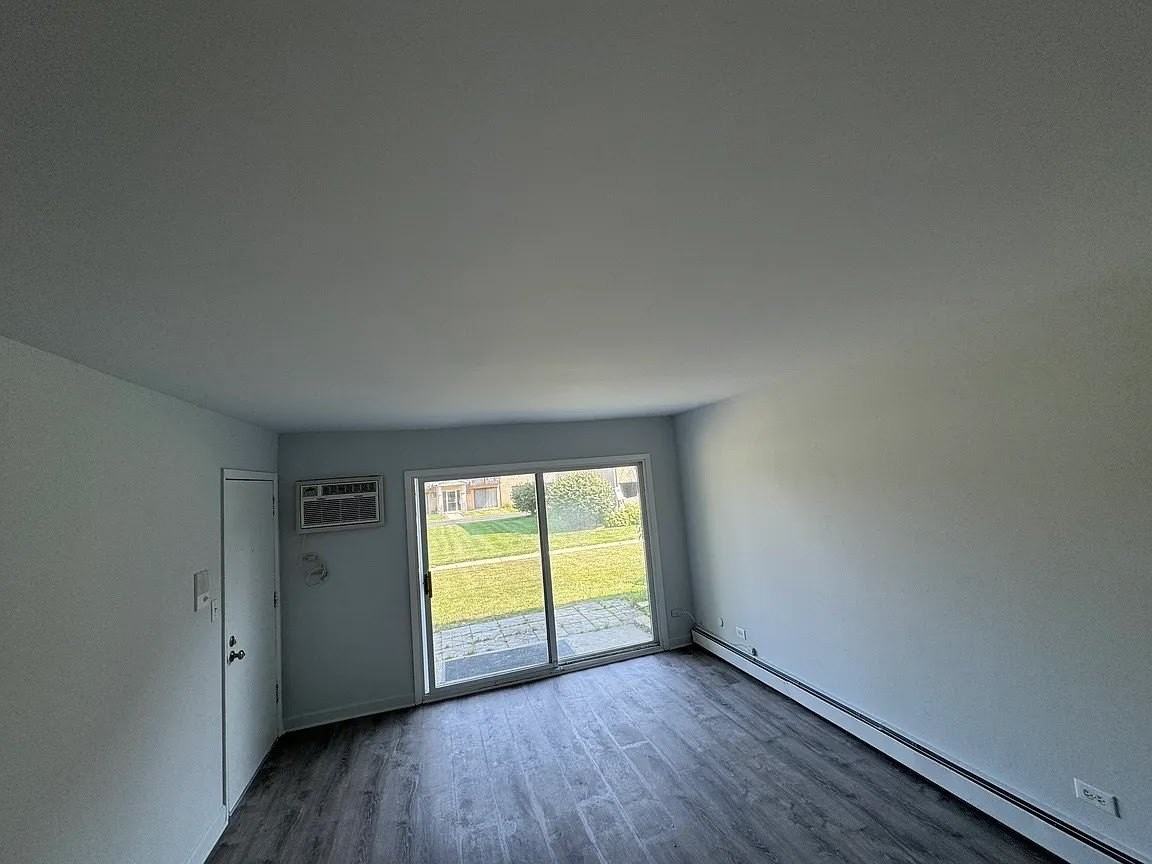 90 Olesen Dr #101 - Photo 3 of 8