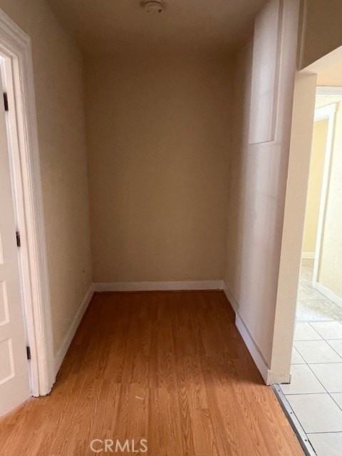 1080 Geraghty Ave - Photo 4 of 7