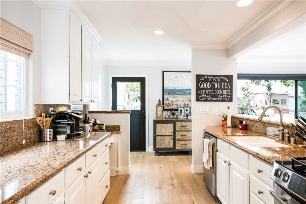 617 Begonia Ave - Photo 7 of 12