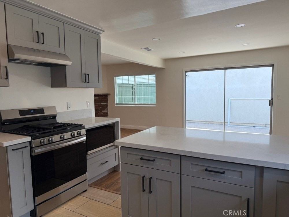 24205 Ward St - Photo 3 of 21