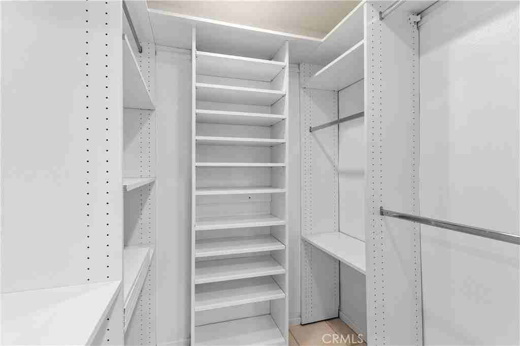 615 Esplanade #105 - Photo 4 of 18