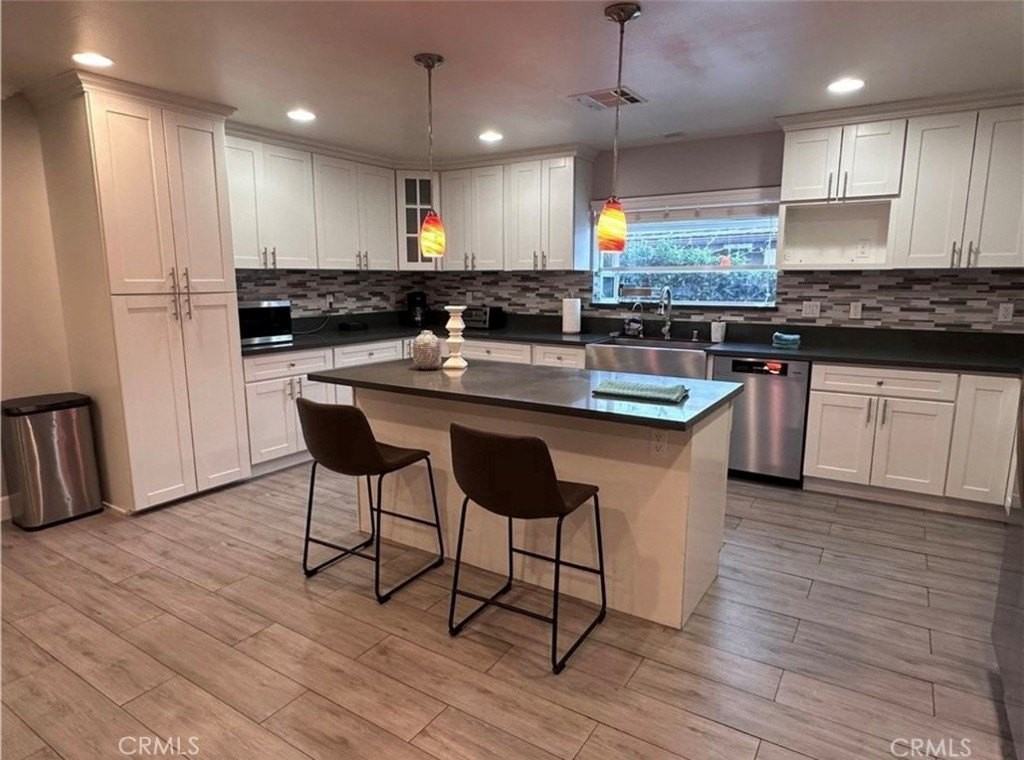 412 Magellan Rd - Photo 5 of 15