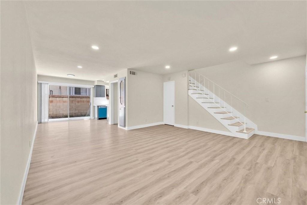 148 California St #B - Photo 6 of 24