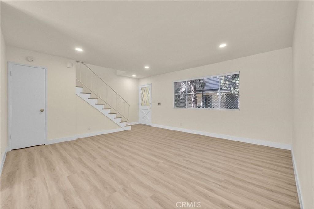 148 California St #B - Photo 7 of 24