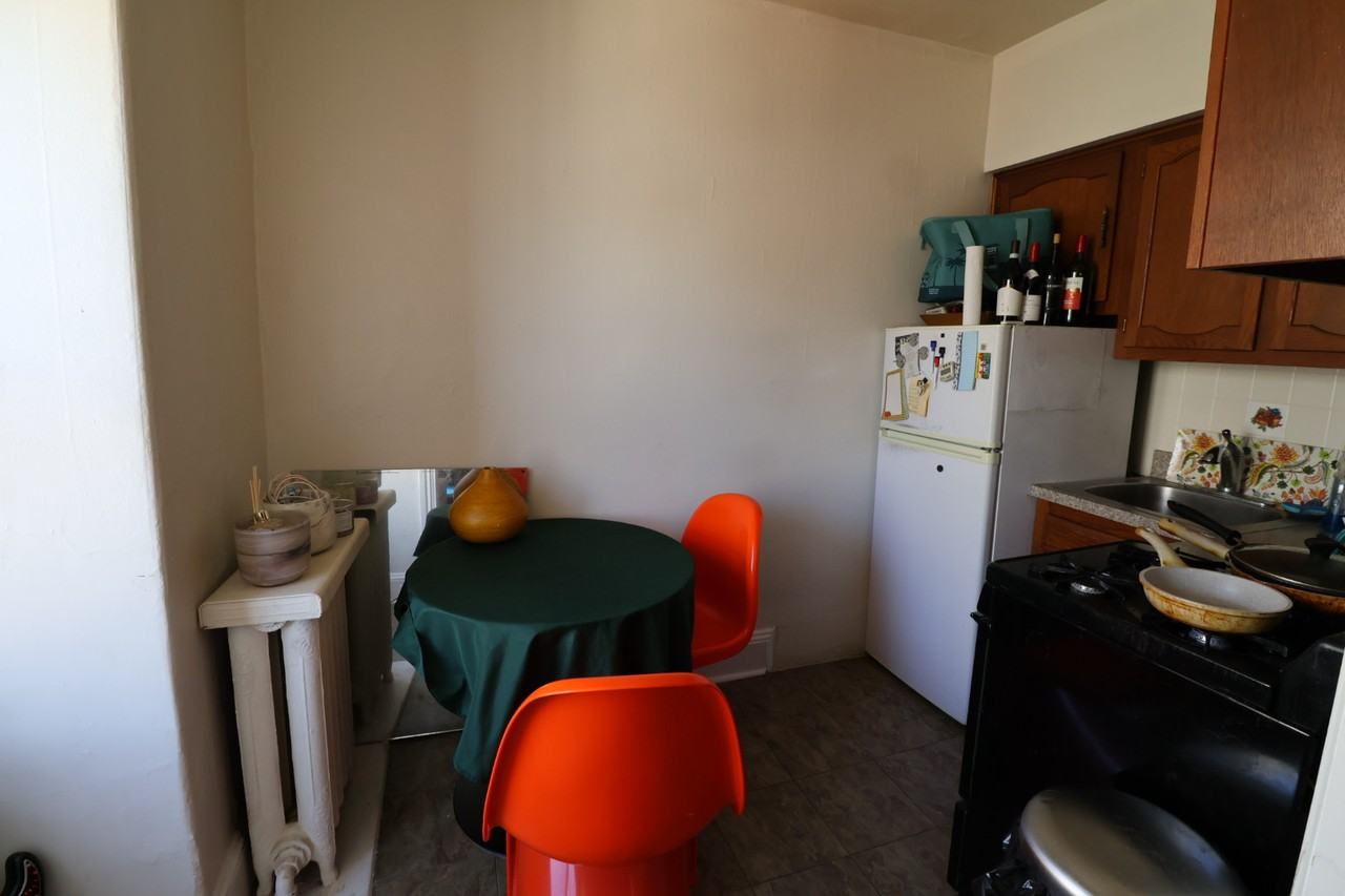 1910 Pine St Apt 4f #4F - Photo 4 of 9