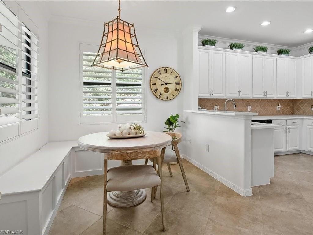 9476 Napoli Ln #202 - Photo 6 of 31