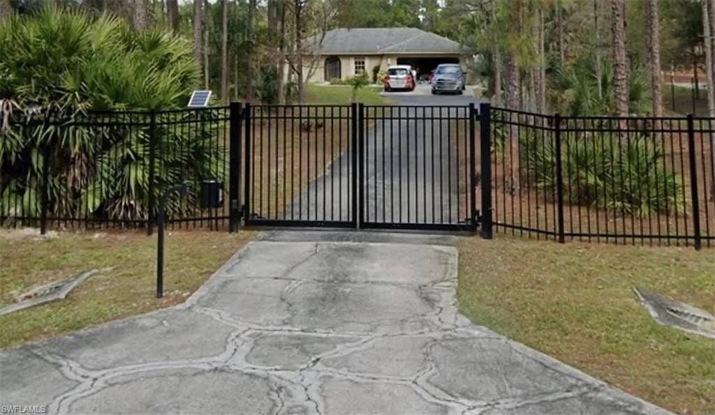 5121 Teak Wood Dr - Photo 2 of 22