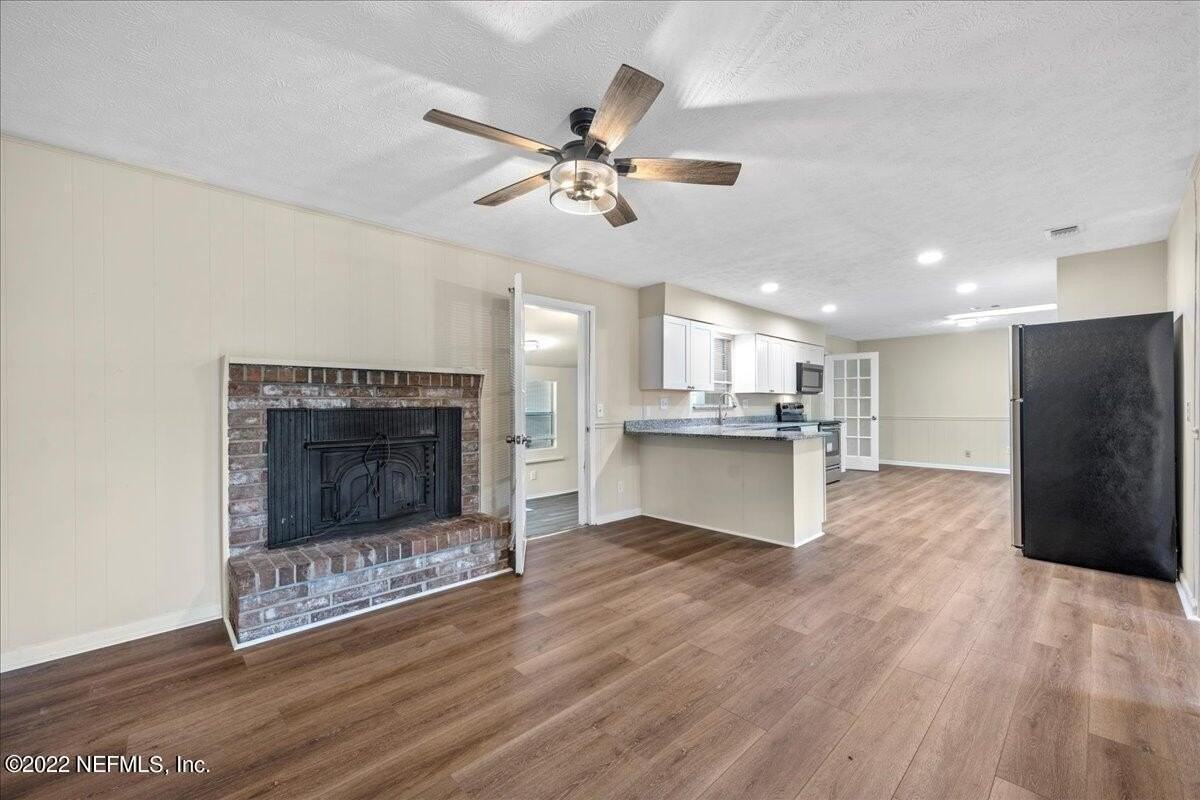 1683 Morningside Dr - Photo 5 of 31