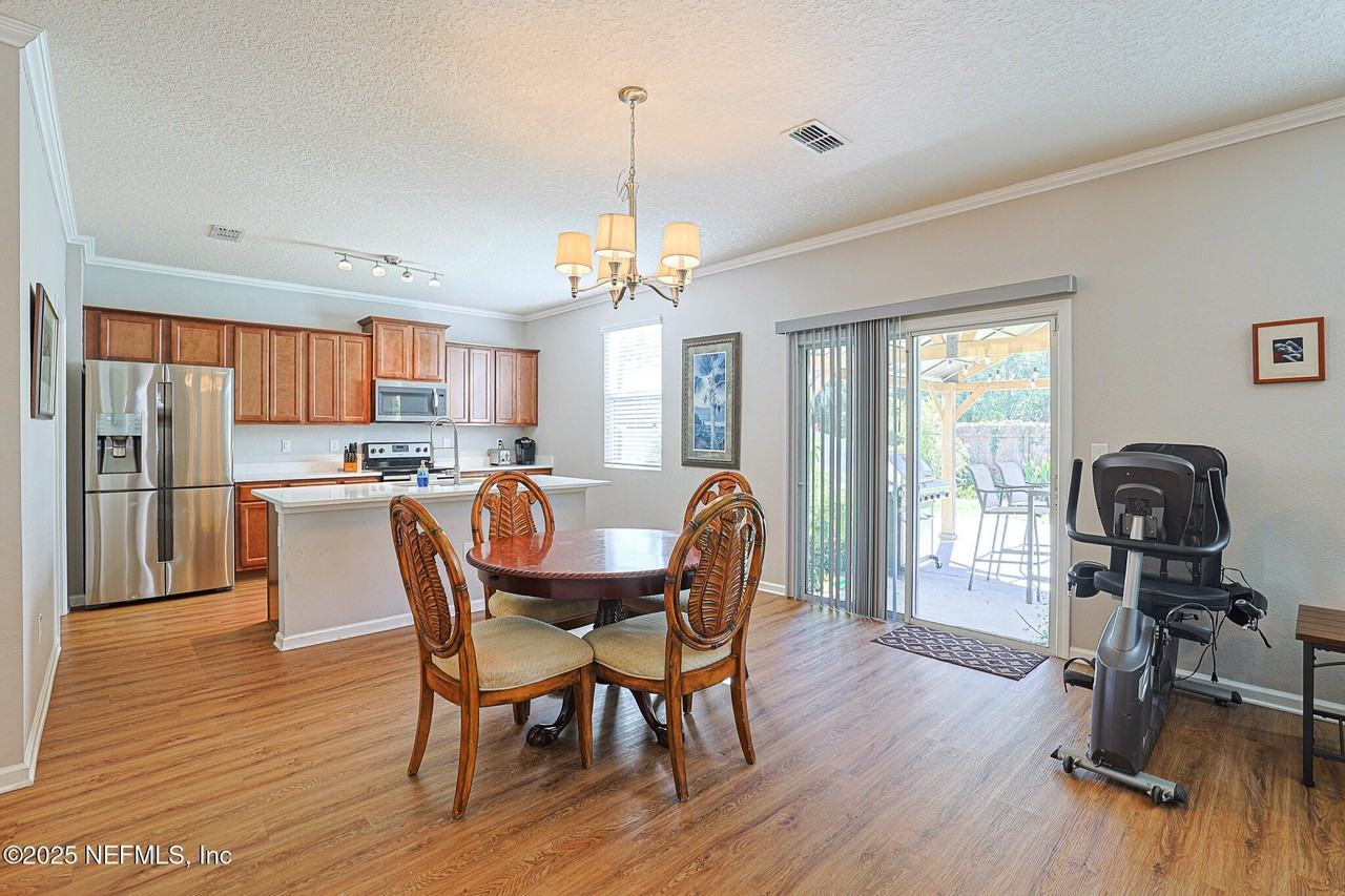 2408 Bonnie Lakes Dr - Photo 4 of 30