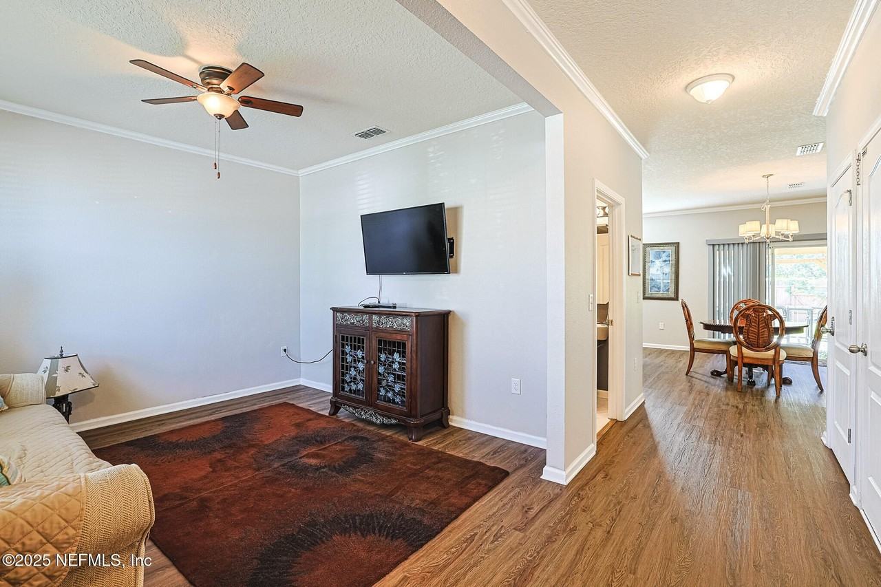 2408 Bonnie Lakes Dr - Photo 6 of 30