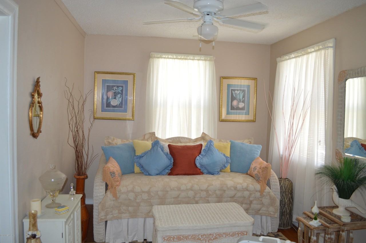 186 11th Ave N - Photo 4 of 22