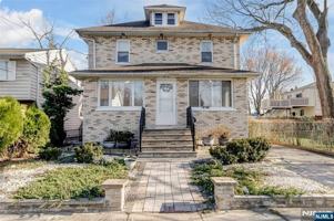 featured image of 10 Hamilton Rd