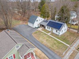 featured image of 212 Gilsum St