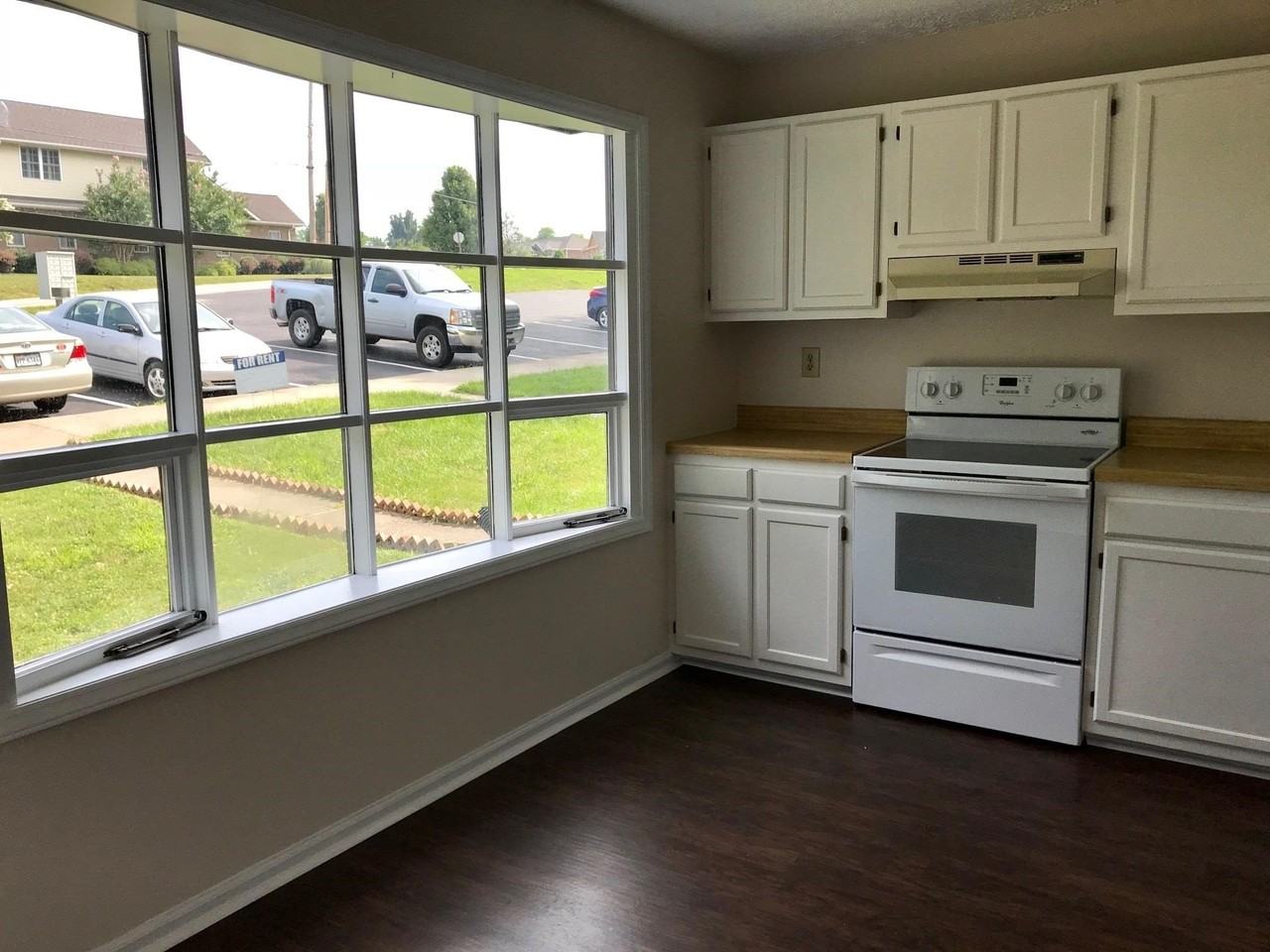 650 Cambria St Nw - Photo 4 of 16