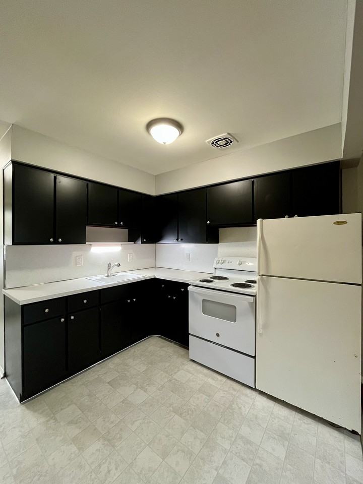 1454 Goddard Rd #1454 - Photo 4 of 9