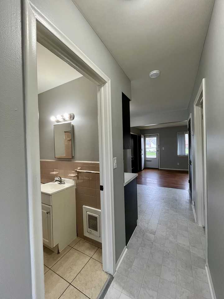 1454 Goddard Rd #1454 - Photo 5 of 9