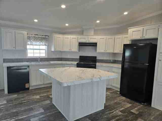 201 Oak Ln #197 - Photo 2 of 6