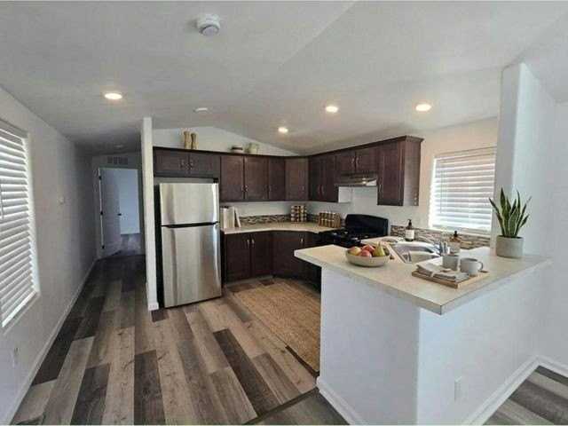 3825 N Nellis Blvd Trlr 47 #47 - Photo 4 of 8