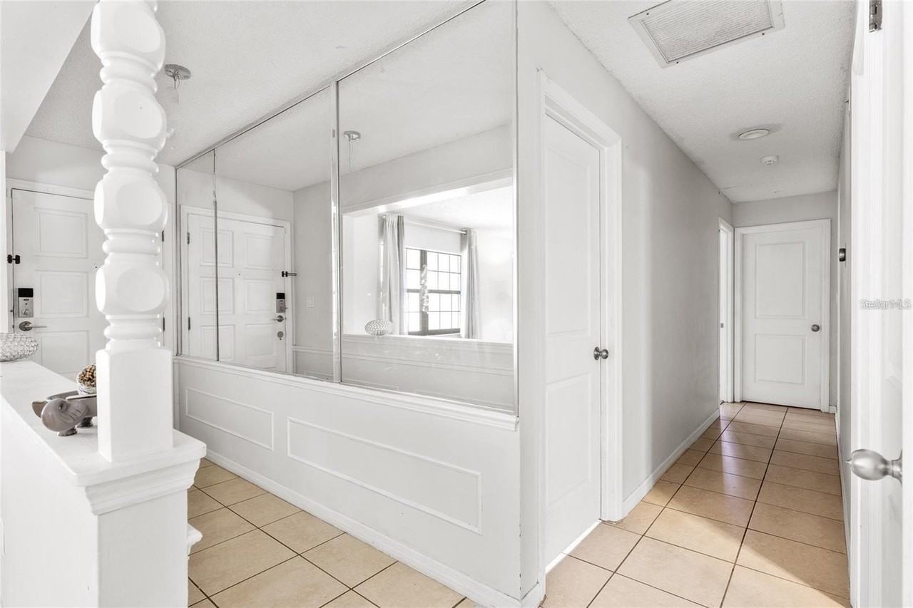 5128 Lido St - Photo 4 of 30