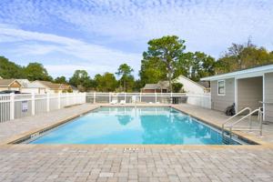 featured image of 7171 N 9th Ave #D6