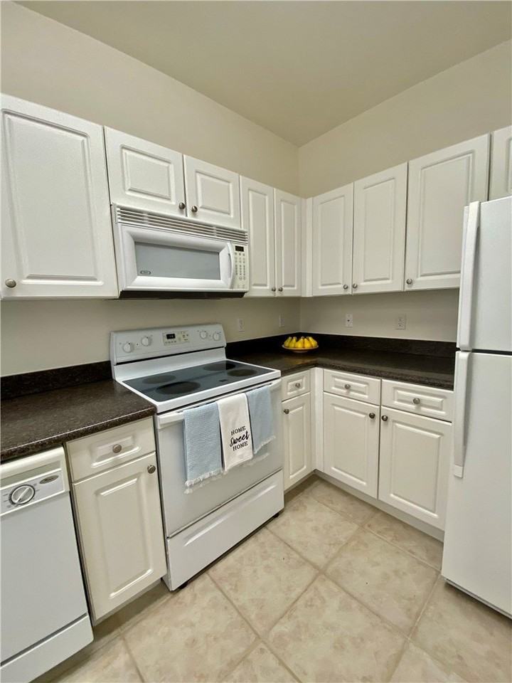 2482 57th Cir #2482 - Photo 5 of 11