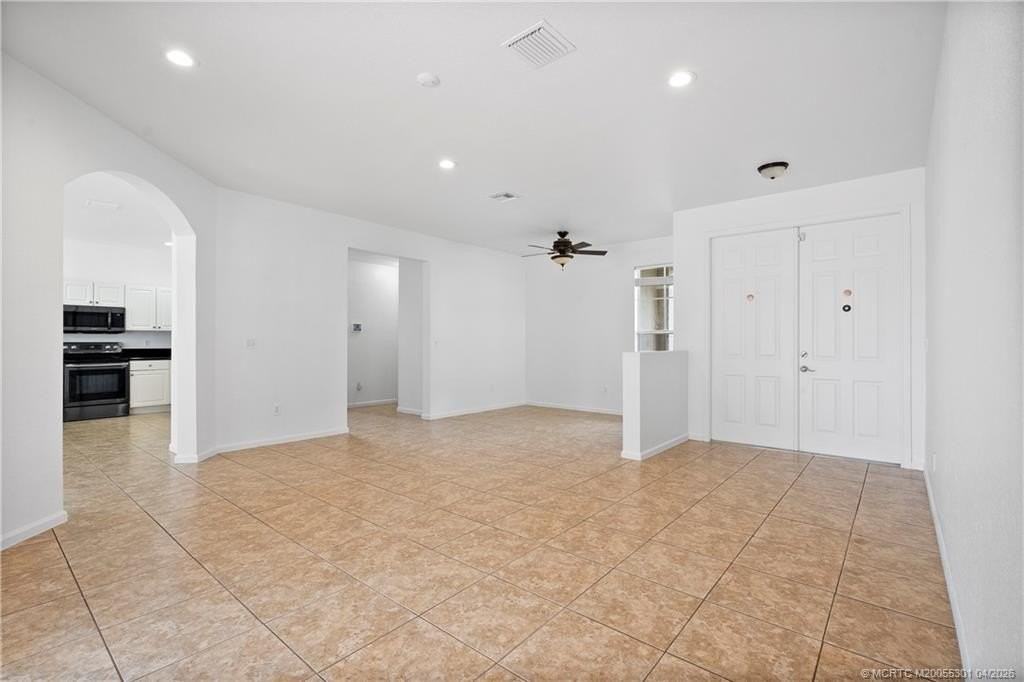 2736 Sw Butterfly Ln - Photo 7 of 34