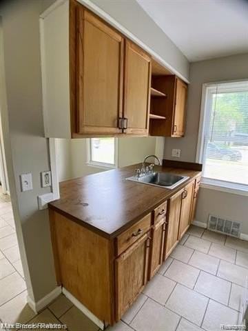 22120 Condon St - Photo 6 of 14