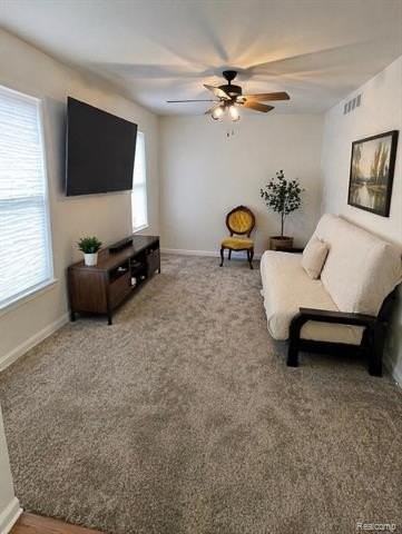 18590 Blakely Dr - Photo 2 of 10