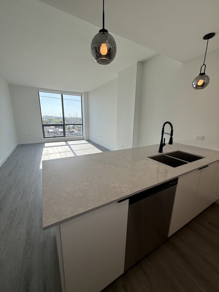 122 Northwest 19th Street #A - Photo 4 of 12