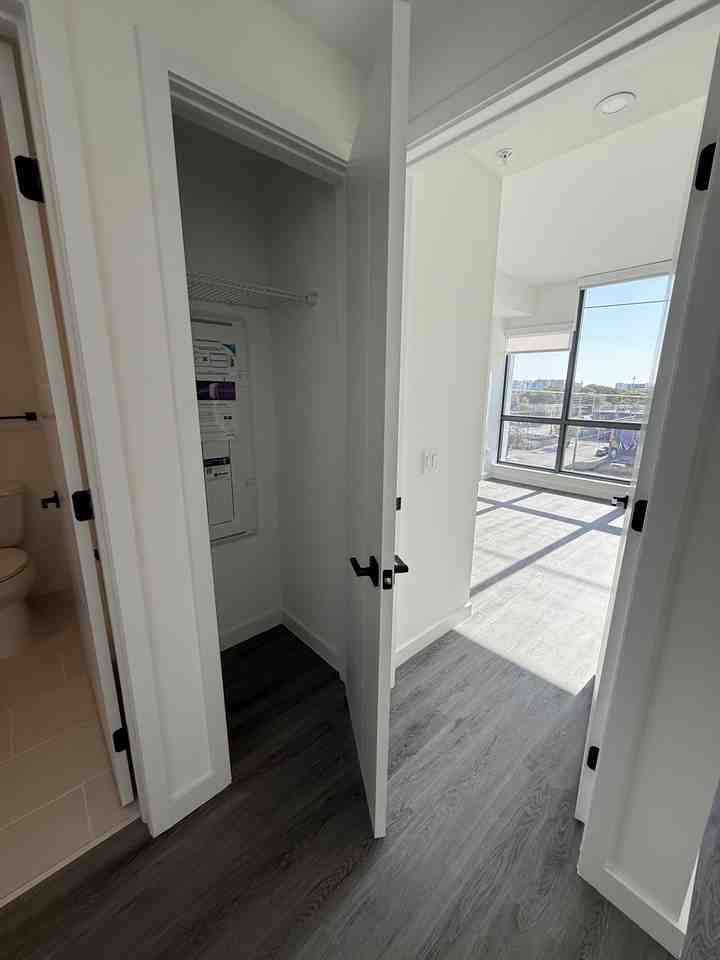 122 Northwest 19th Street #A - Photo 7 of 12