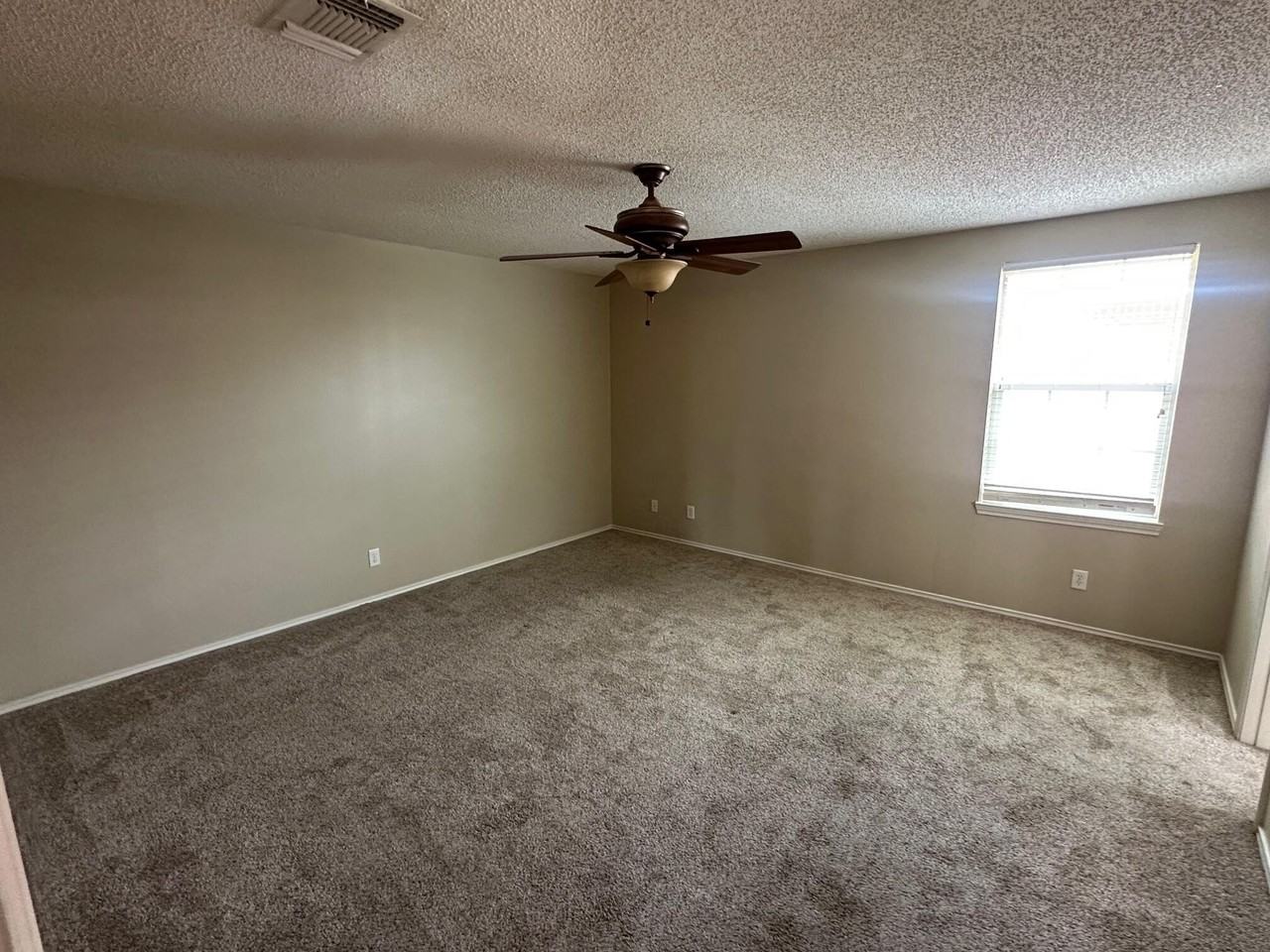 1210 Wallace Ln - Photo 6 of 18