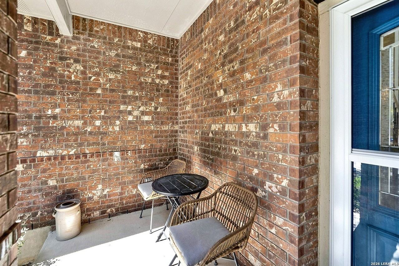 3113 Mason Crk - Photo 3 of 33