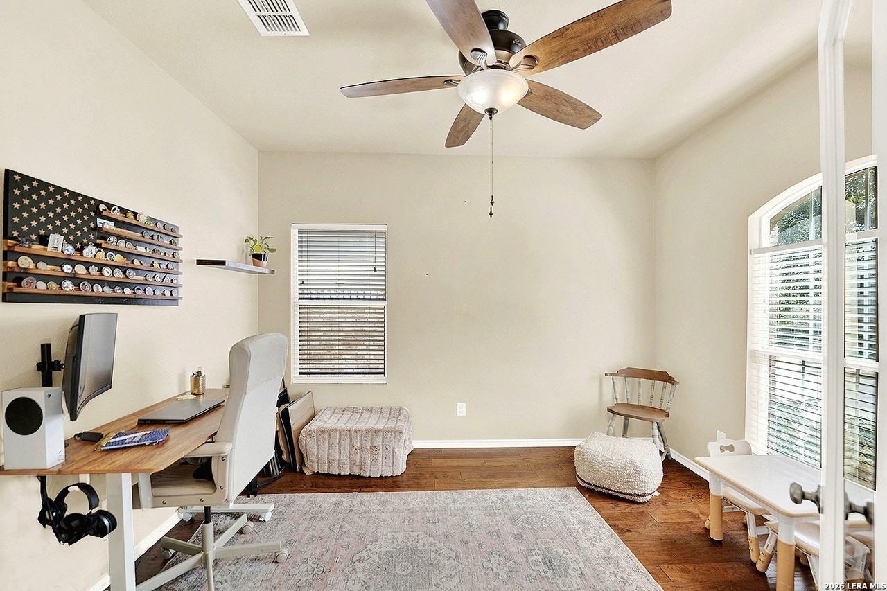 3113 Mason Crk - Photo 5 of 33