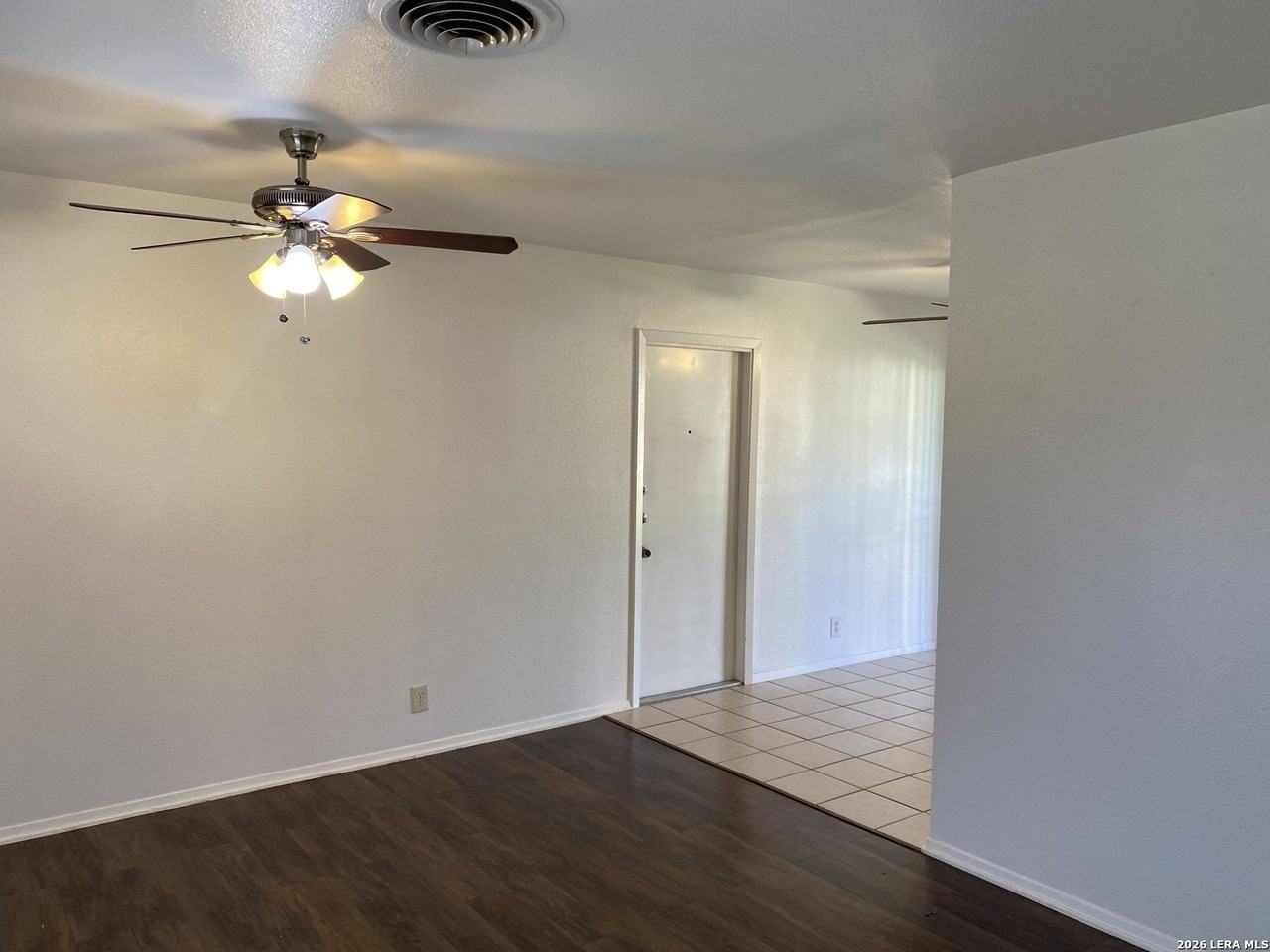 5211 Cinderella St - Photo 4 of 28