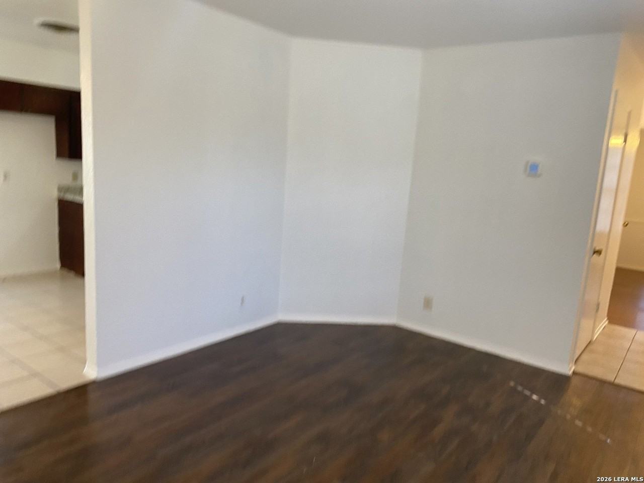 5211 Cinderella St - Photo 5 of 28