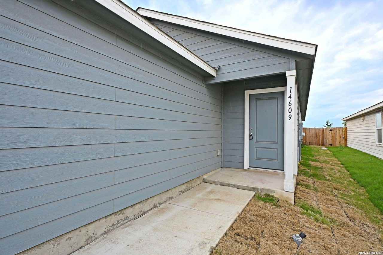 14609 Mudstone Pl - Photo 2 of 26