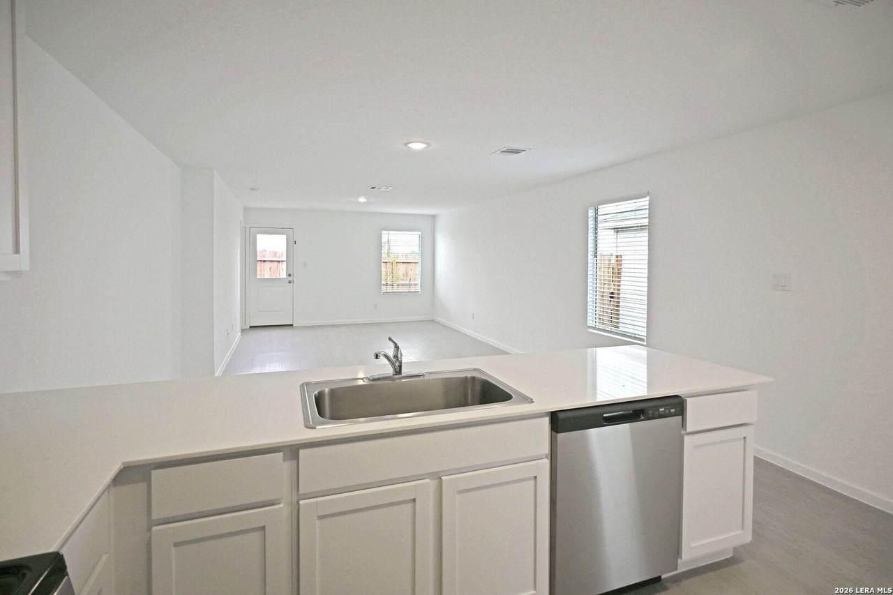 14609 Mudstone Pl - Photo 5 of 26