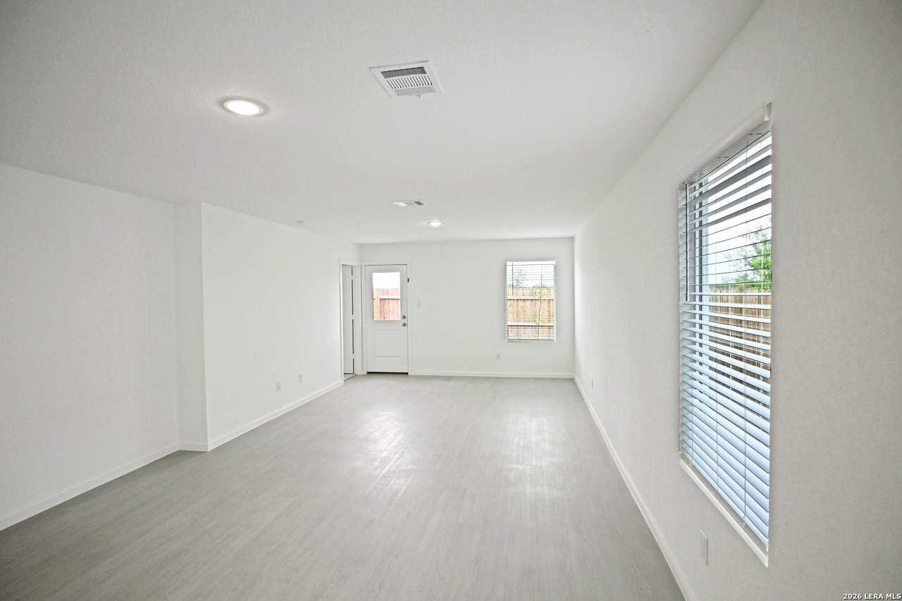 14609 Mudstone Pl - Photo 6 of 26