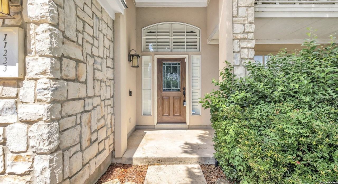 11223 Jadestone Blvd - Photo 4 of 23